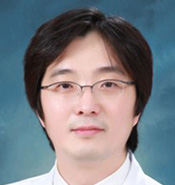 Se Hoon Lee